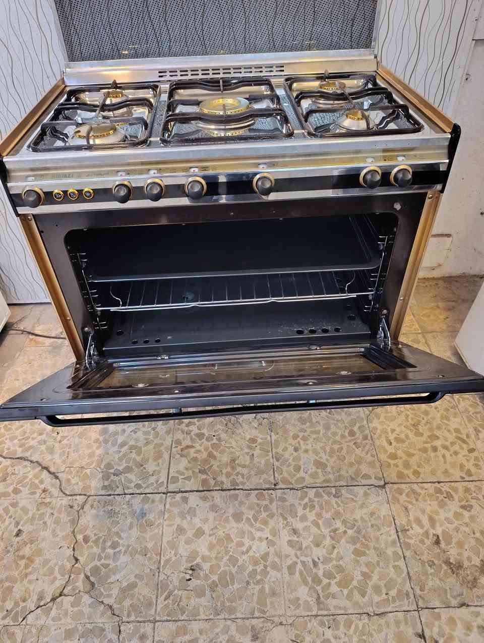 طباخ كريازي الباب الاول الاصلي الوزن الثقيل طباخ اخو الجديد افران مزدوجه طفي واحد وشغل واحد حسب رغبه نضام بوري العنوان بغداد الامين شارع الصيدليه النضاميه قرب افران سلام ***********1
@إشارة @إشارة
