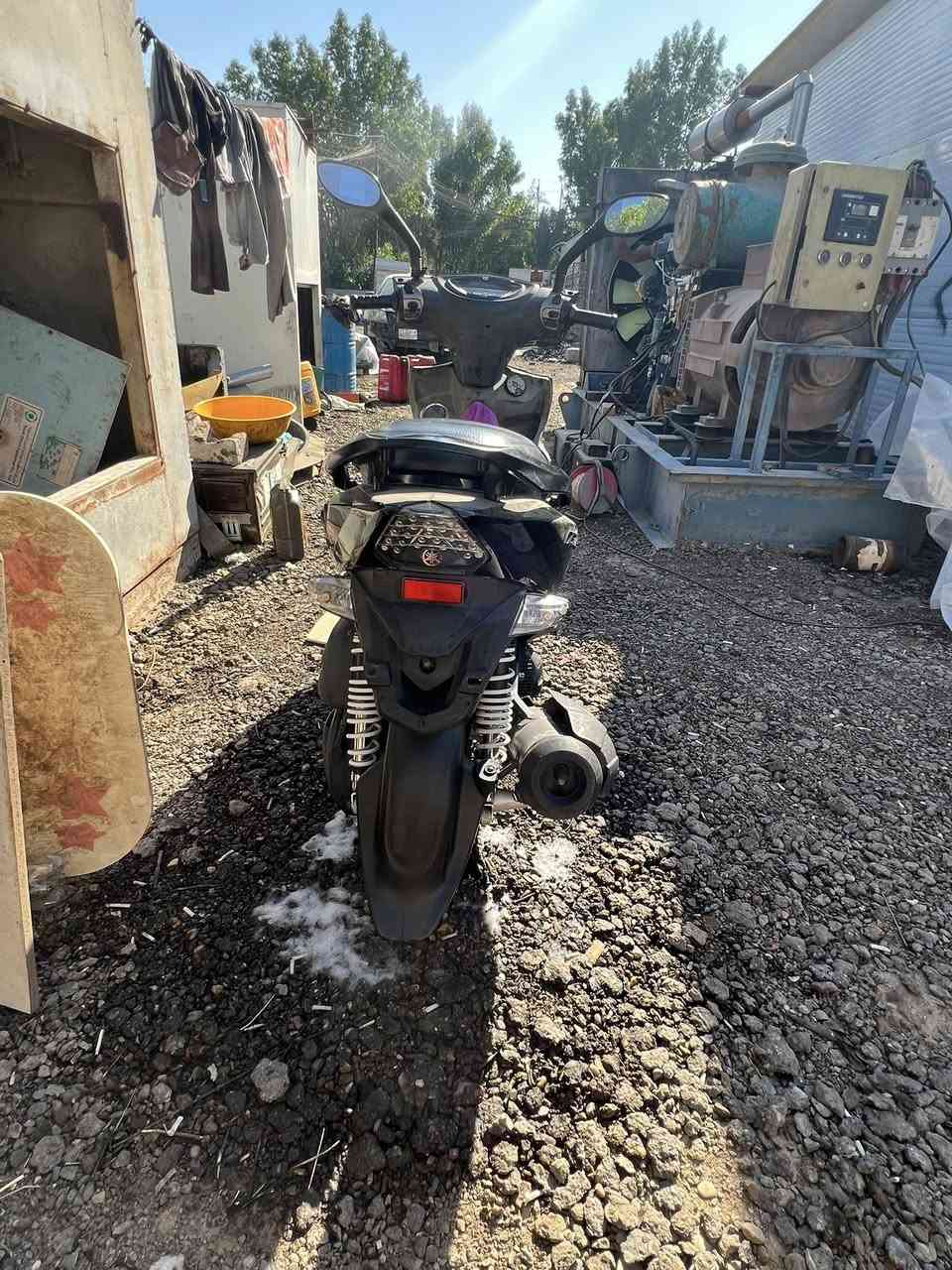 السلام عليكم GTR. للبيع الدراجه نضيفه مالرمبة الله شاهد كله دهن امزويل ادير وبانزين محسن الدراجة خير من الله المكان بغداد الغزالية ***********
