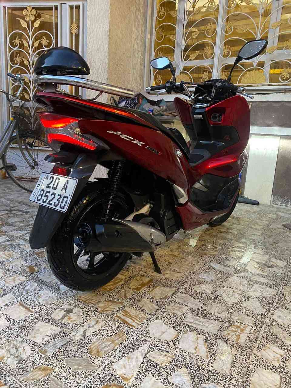 السلام عليكم
دراجه بي سي اكس جيل ثالث للبيع

وارد (كوري)

مكينه125cc

مرقم و كامل تحويل ثاني يوم رقم ديالى

ماشيه 27 الف فقط

السعر28 ورقه و بيها مجال

للاستفسار***********
