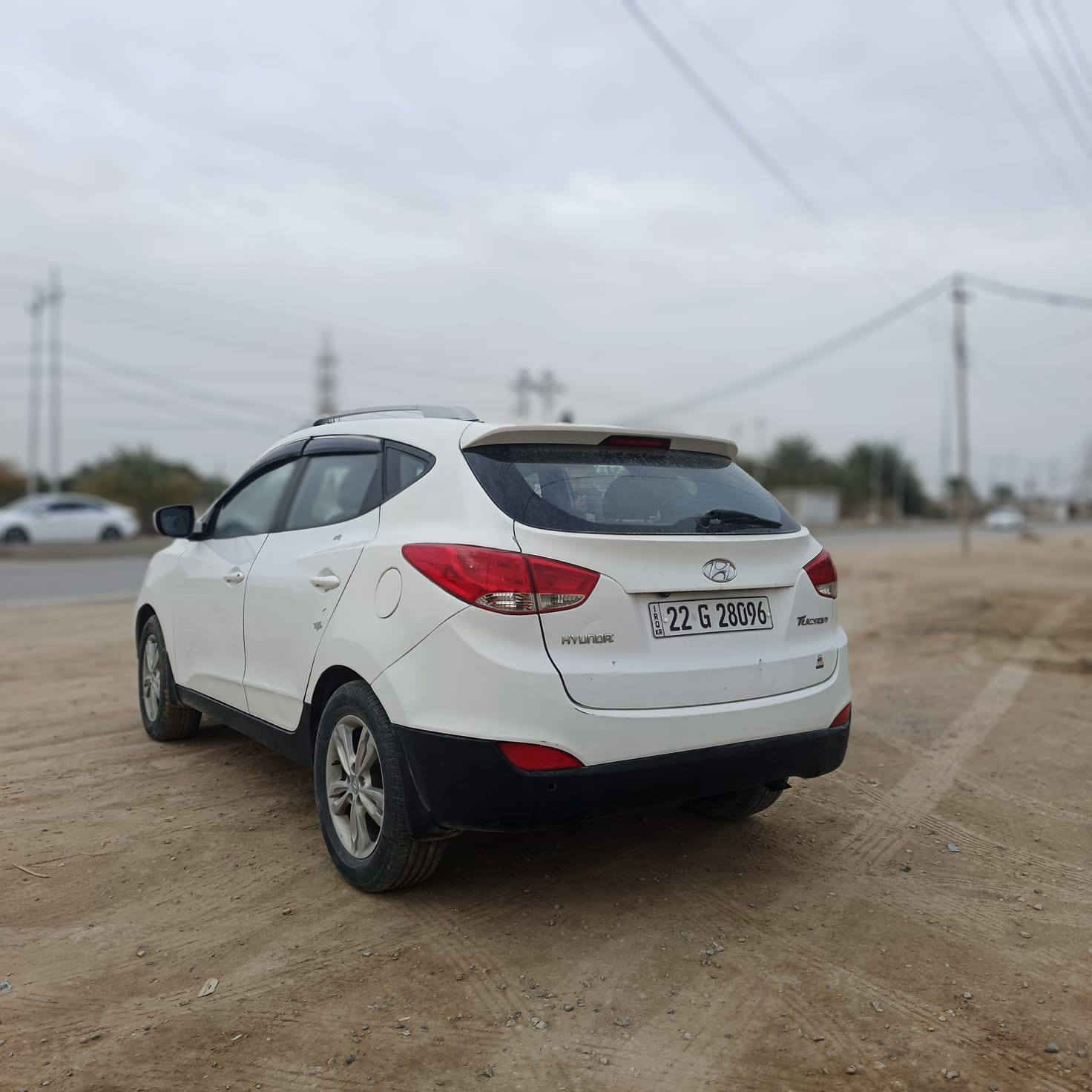 سلام عليكم سياره نوع توكسان موديل 2013 خليجي بيهه جاملغ امامي وخلفي وبنيد بدون داخل السياره كير مكينه كفاله شواصي سليمه حداديه تخك تاير جديد سياره جاهره مانقصه اي شي رقم اربيل سنويه بسم ابن عمتي وكاله بسم هم ابن عمتي بسم عربي مو كردي بيع مستعجل السعر 120وبيهه مجال قليل ***********
