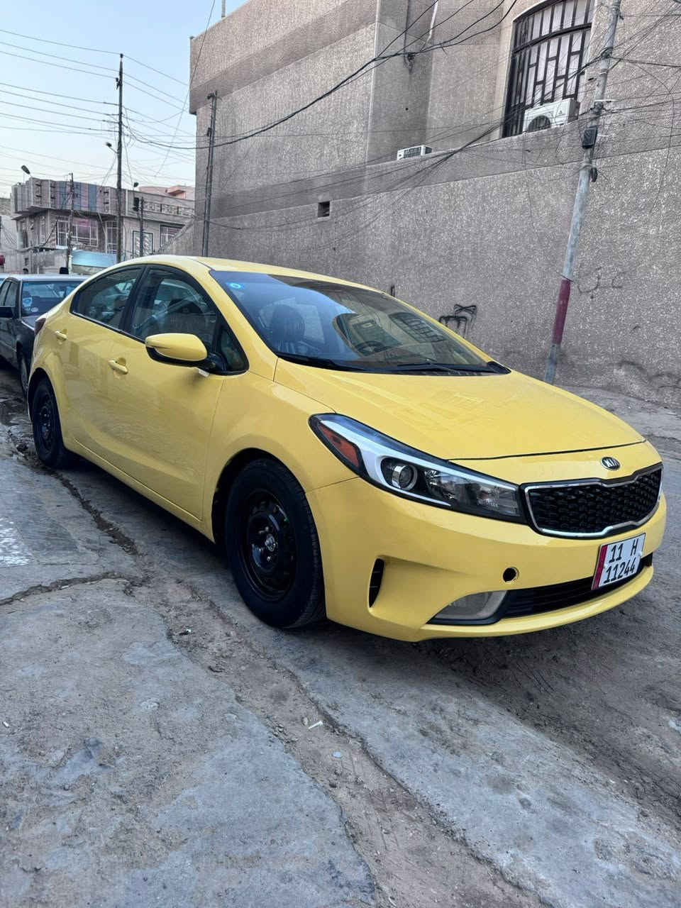 السلام عليكم للبيع كيا فورتي موديل 2017
وارد امريكي حادثها خلفي بل بك لايت لا تبديل ولا دواخل بدون ايرباك صبغه واحده 
السيارة جديدة بمعنى الكلمة 
مكينة 2000 دوش جديدة حاوية هسة مشدودة
صدر جديد تراي زيرو
تخم تاير جديد 
رقم بغداد مصفرة هيئة وغرامات 
السيارة بسمي 
سونار المندلاوي موجود بل صور 
ماشية 78
السعر 128 
العنوان بغداد مدينة الصدر


**إذا كنت صاحب هذا الإعلان وتريد حذفه لأي سبب، رجاءا أرسل رسالة إلى الدعم الفني**