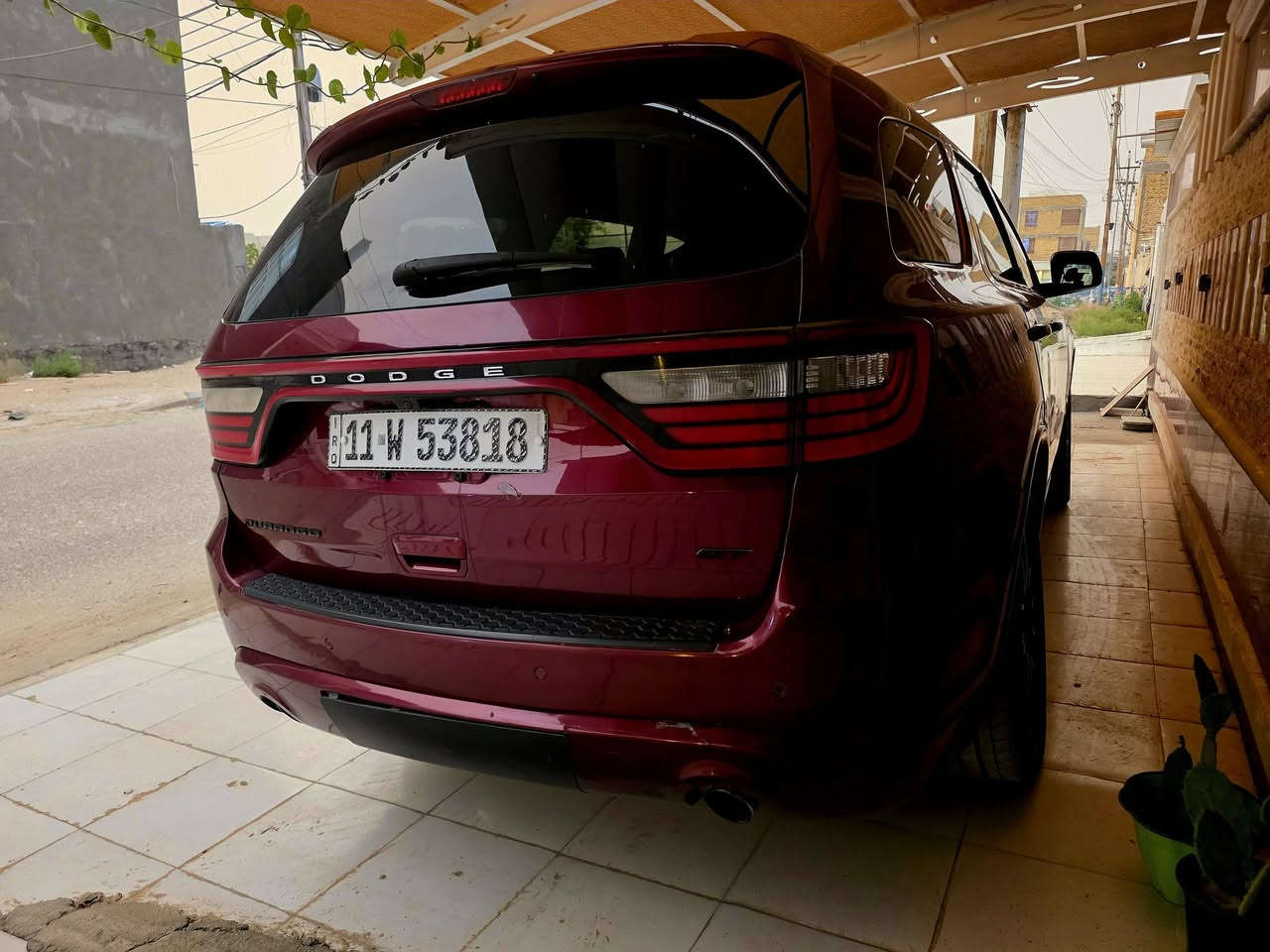 دوج دورانكو 2018 GT Plus
 رقم بغداد بأسمي
المواصفات
▪️ 6 سلندر 3600
 ▪️ 7 راكب
 ▪️ تشغيل عن بعد
 ▪️ فتحة سقف
 ▪️ شفتات بالستيرن
 ▪️ 3 أنظمة قيادة
 ▪️ اطفاء ذاتي
 ▪️ ويل كب 20
 ▪️ كامرة خلفية دوارة
 ▪️ رادار خلفي
 ▪️ مرايا قلاب + تعتيم ليلي
 ▪️ كشنات كهرباء جلد وشامواه
 ▪️ تدفئة كشنات + تدفئة ستيرن
 ▪️ ميموري خزن للكشنات
 ▪️ جنطة كهربائية
 ▪️ 3 قطع تبريد
السيارة ماشية 59 ألف ميل
 نظيفة كلش وعلى ايدي، وما ناقصها أي شي من ناحية كير ومحرك وتبريد وحدادية وتايرات كلشي كامل
صور الحادث مرفقة بالمنشور، والسيارة بيها صفحة كلير وبنيد مصبوغ 
السعر: 200 بيها مجال بسيط واذا اكو مراوس بسورنتو 
 المكان: الناصرية
 للاستفسار: ***********
