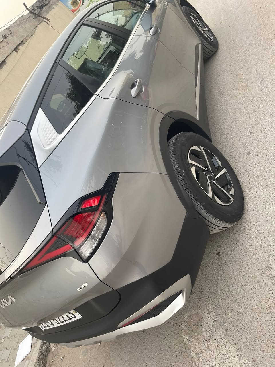 السلام عليكم كيا سبورتج 2023 بغداد باسمي نص فول هايبرد محرك 2500 تيربو ماشيه 48 ميل حادثه جاملغ ايمن مبدل وربع بنيد معدل والباقي مكفول عارضه 210 وبيه مجال بسيط الشراي يتصل ***********وتس اب … الموفقيه للجميع
