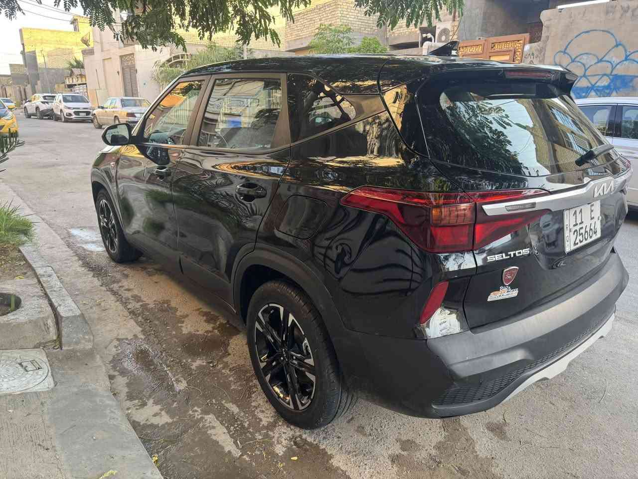 السلام عليك عند كيا سلتوس موديل 2023
وارد أمريكي حاث بنيد وجاملغ رقم بغداد بسمي تحويل  
ثاني يوم مكينة 2000 دوش ماشيه 82الف مكان الزعفرانيه
سعر 145 وبيهامجال استفسار***********
