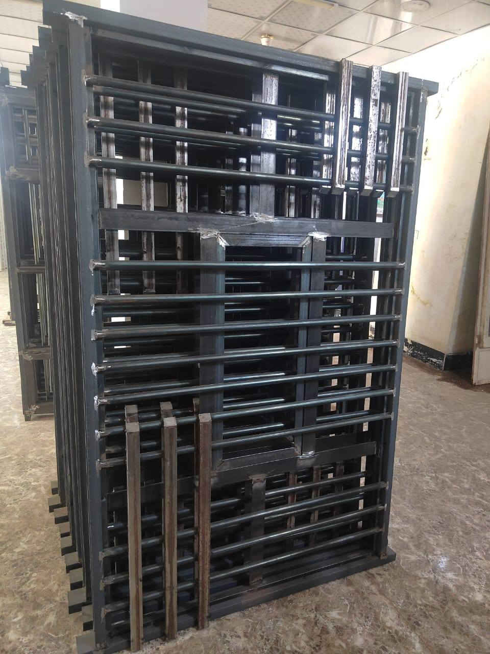 معمل حداده لامل بوب وشبابيك جمله ومفرد بغداد جسر ديالى قديم ***********
