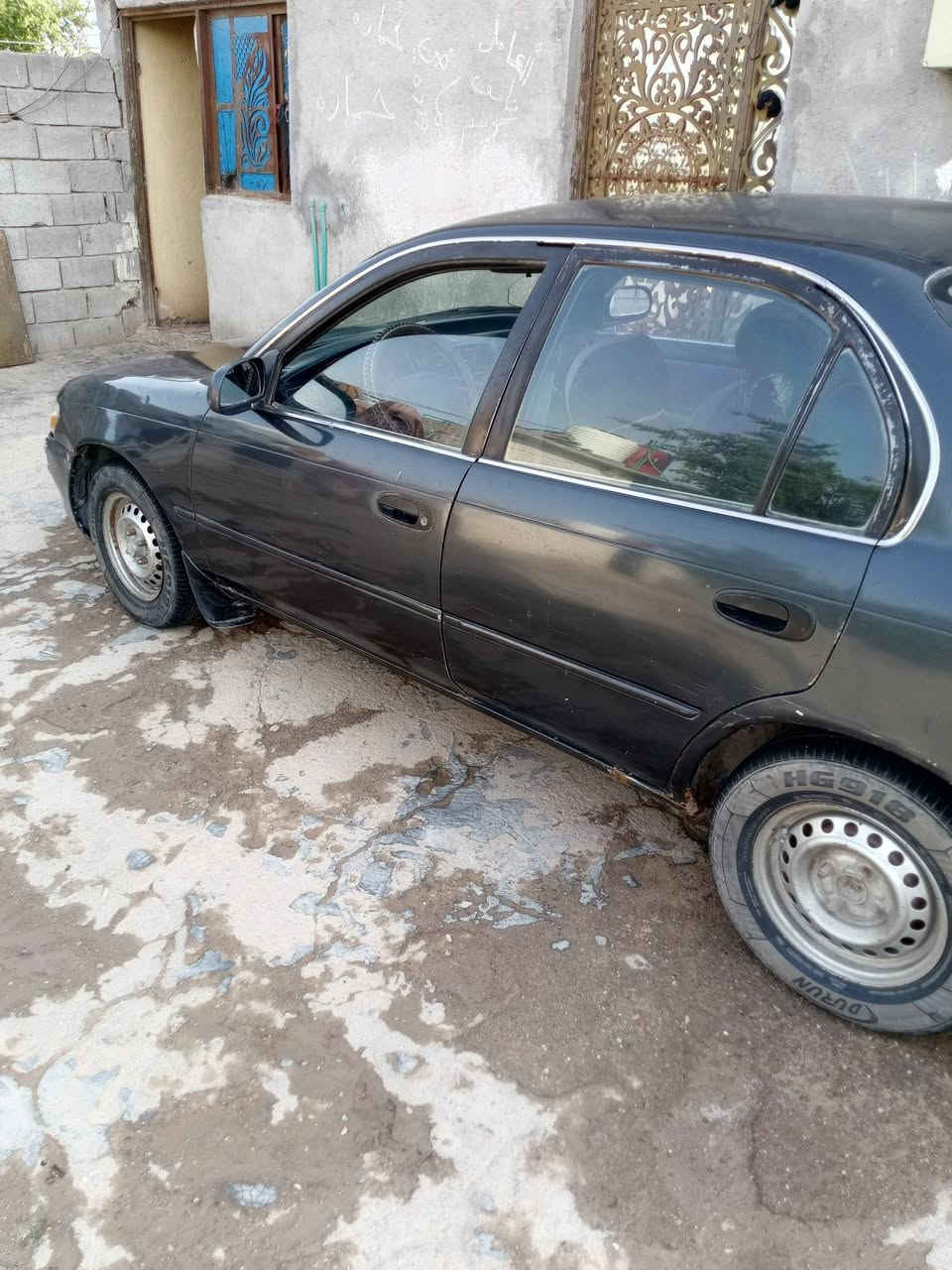سلام عليكم
كورلا للبيع موديل 93 
سنويه 2029 
رقمها بصره شرط تحويل 
مكينه 1800جديده مكفوله كصه ونقل 
كهربائيات كلها شقاله ماعده التبريد 
العنوان البصره الزبير ***********
