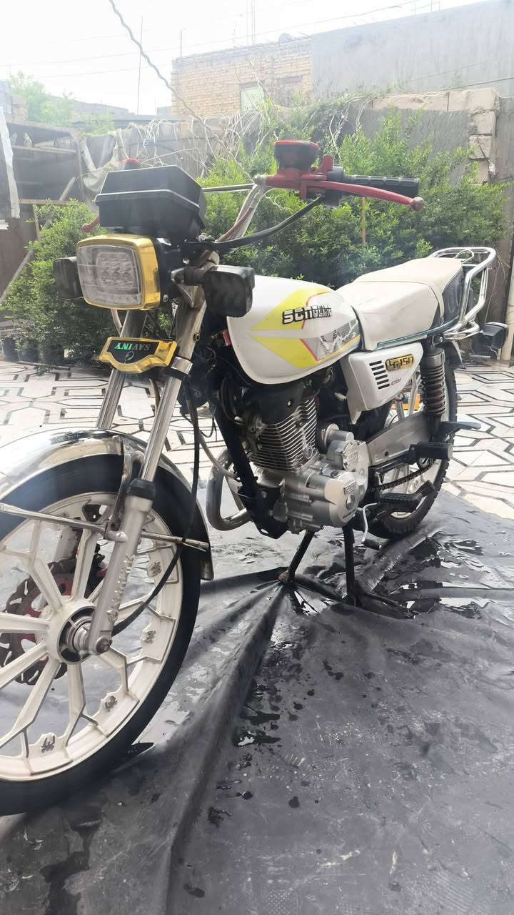 دراجه سيفان سونك موديل 24
محرك 150cc
كهربايات كله شغاله
ويلات عنكبوت جوبلس
5 كير
دشبول الكتروني
محرك برغي ما مفتوح
ضربه خفيفه بل تانكي
اوراق سكنار 
السعر 625 الف بيه مجال للشراي العنوان بابل حله شارع 80 نجف
راقم الهاتف ***********
متواجد على الفيس
