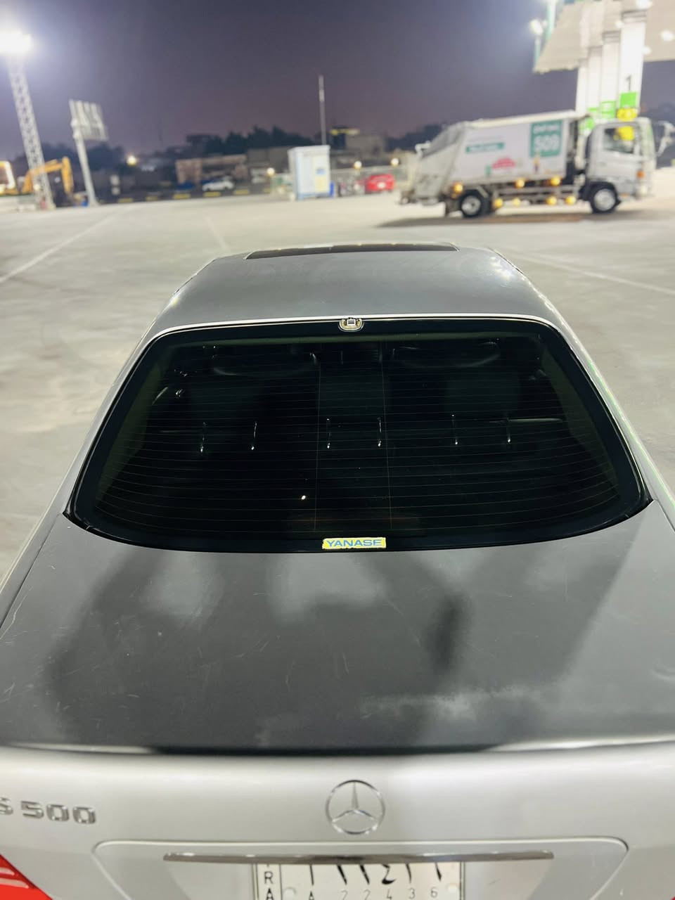 سلام عليكم  مارسدس موديل 2004
S500 فول مواصفات 
رادار تحكم ستيرن تحديد مسار 
رقم كركوك صاحبهه شرعي بلبصره
سعر ١٢٠ وبيهه مجال الشراي 
الاستفتار ع رقم 
***********
كفاله عامه
