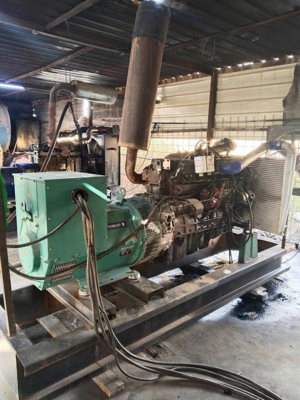 السلام عليكم مولدات عدد اثنين للبيع افيكو 120 توليد 200kv 
كمنز 124 توليد 250 kv الاستفسار 
***********
