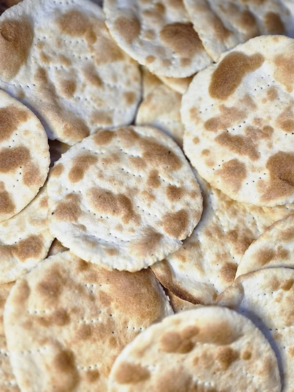 گليچة خفيفي سادة
گليچة خفيفي محشية تمر و جوز


**إذا كنت صاحب هذا الإعلان وتريد حذفه لأي سبب، رجاءا أرسل رسالة إلى الدعم الفني**