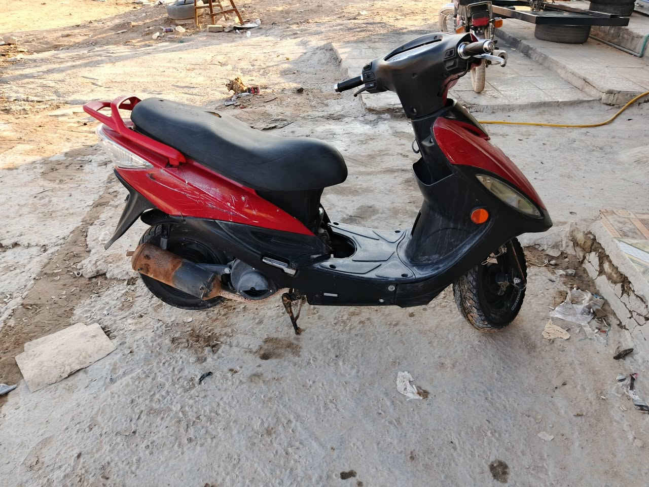 سلام عليكم دراجه كامكو للبيع ما مفتوحه العنوان حي النداء سعر 350 للاستفسار ***********
