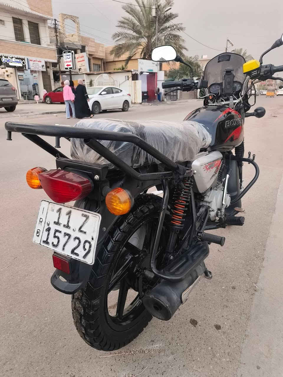 السلام عليكم بوكسر للبيع موديل ۲۰۲۳ دراجه بعدها جديده دراجه أسمي تحويل ثاني يوم هزه جديده سعرها 2 مليون و ٦٠٠ بيها مجال للشراي دراجه جديده معنه كلمه العنوان بغداد الحسينيه رشديه رقم ***********
