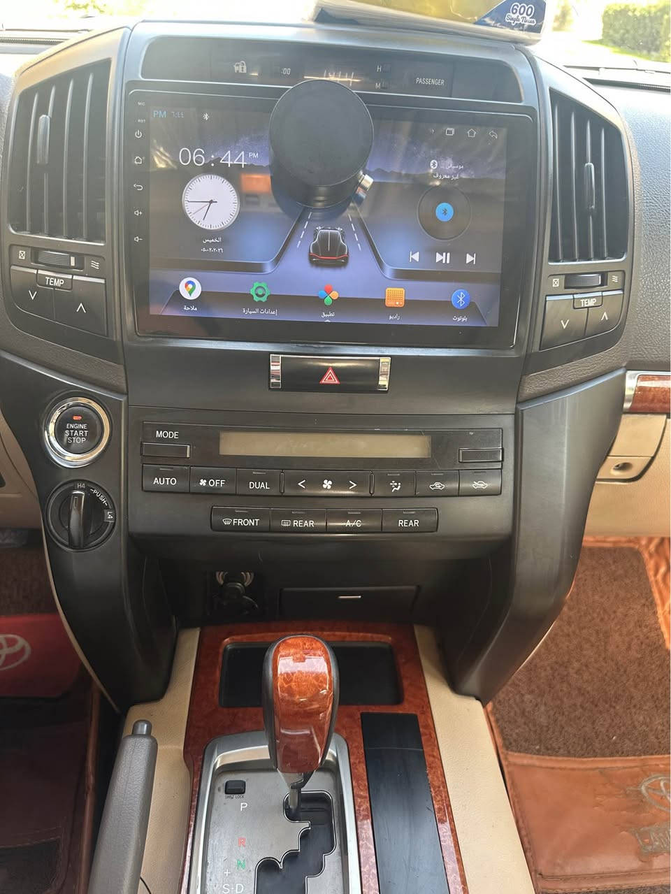 للبيع او مراوس بلاندكوز احدث او تاهو
1-لاندكروز GXR 14
2-محرك وكير  كفاله
3-رقم بغداد انكليزي
4-بأسمي تحويل ثاني يوم 
5-تخم تاير جديد ( دلوب ياباني الأصلي )
6-سلايت روف 
7-يدات ستيل 
8-محرك 6 سلندر
9-نظام تقليل البانزين 
10-بچم زنون 
11-كتلوك الأصلي موجود
12-بصمة 
13- حساسات
14-كامرا خلفية
15- ثلاجة
16- مري شفط
17شاشه
18- إشارة ترحيب
19- كراسي جلد لون بيجي
وباقي المواصفات معروفه   
السياره بالحقيقة احلى من الصور 
بحالة جيده ماناقصها كل شي

السياره موجوده بغداد
 السعر 4.10$ وبيها مجال 
يعني 4 دفاتر و 10 ورقات
***********   بي واتساب بغداد, العراق
