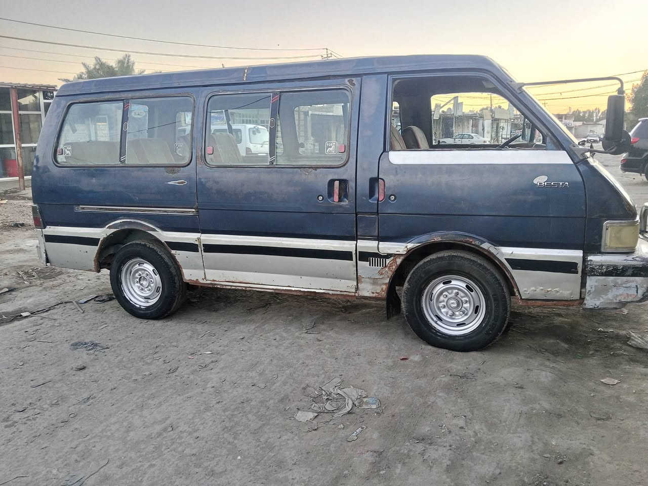 للبيع كيه بسته  94.رقم بابل احمر راعيه موجود عليه غرمات لسياره جاهزه من كلشي  مكينه وكير واكسن مكفولات  حداديه بور تخم تاير كهربائية  كله شغاله  لسياره  احله من لصوره العنوان بابل كفل  لسعر  23 وبيه مجال بصيط  جوه ل20مابيع ***********
