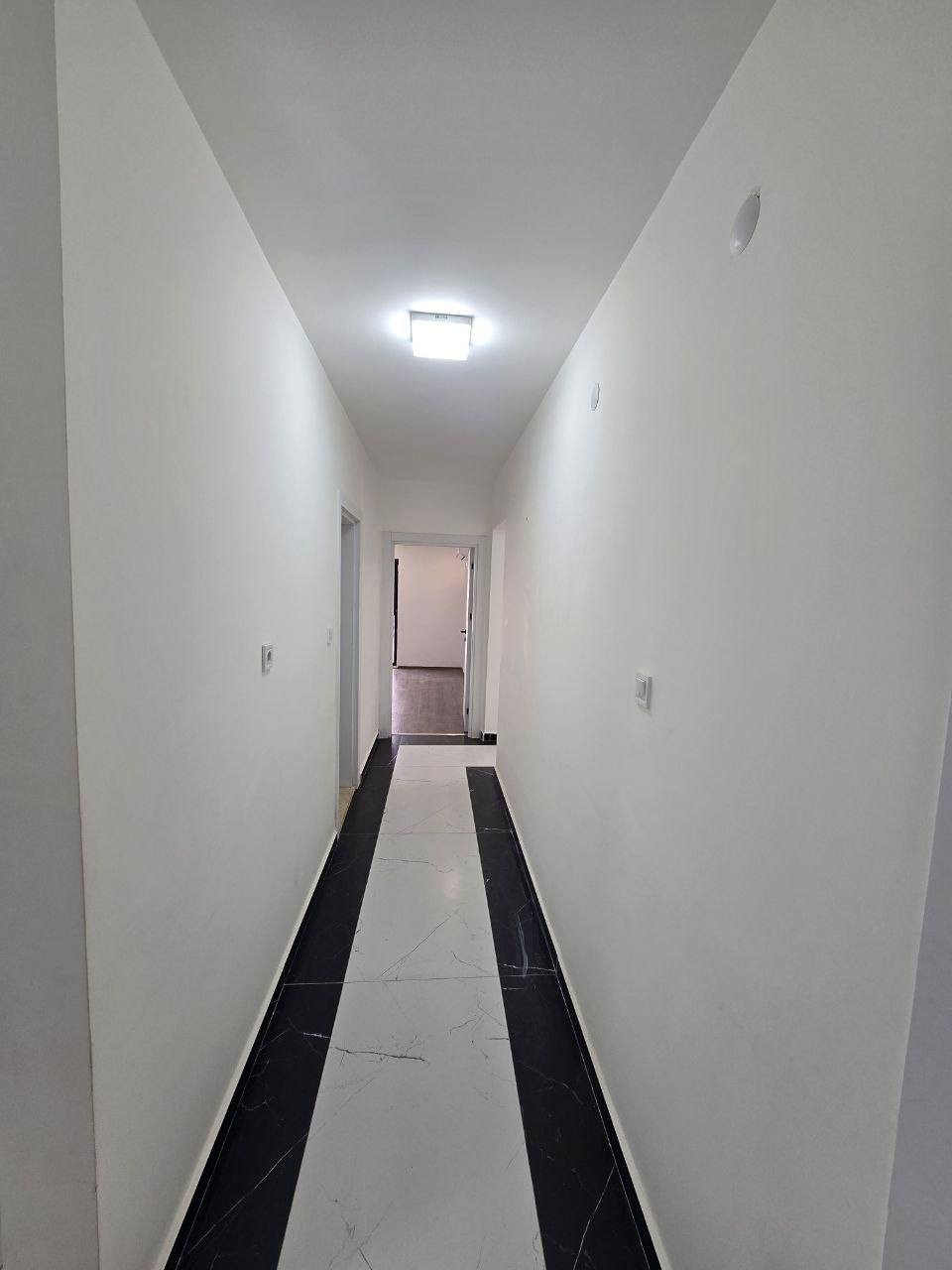 شقق للإيجار – أبارت فيلا في مجمع فلوريا سيتي
ثلاث غرف نوم وصالة
المساحة: 146 متر مربع
الموقع: طريق كوية – مقابل ماكسي مول
سعر الإيجار: من 400$ إلى 500$
سعر الخدمات مع كهرباء 24 ساعة بلا حدود: 150 ألف
للاستفسار *********** أربيل, العراق
