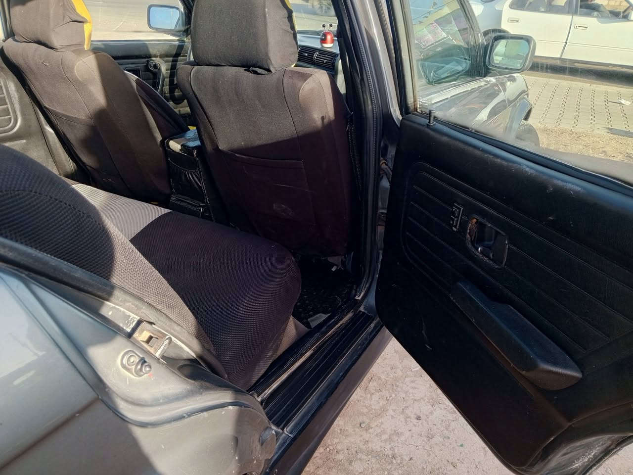 السلام عليكم من رخصة الادمن
بيئم حجم 325 رقم بغداد مشروع وطني  محرك 6مفتح كير مكفولات  تخم تايم صدر كهربائيات شغاله سلايت تنته شغال تبريد كل غراضه موجوده ماعرف شبي  غرفه نظيفه رايدها ب35وبيها مجال مكاني قرب جسر الظلوعيه***********
