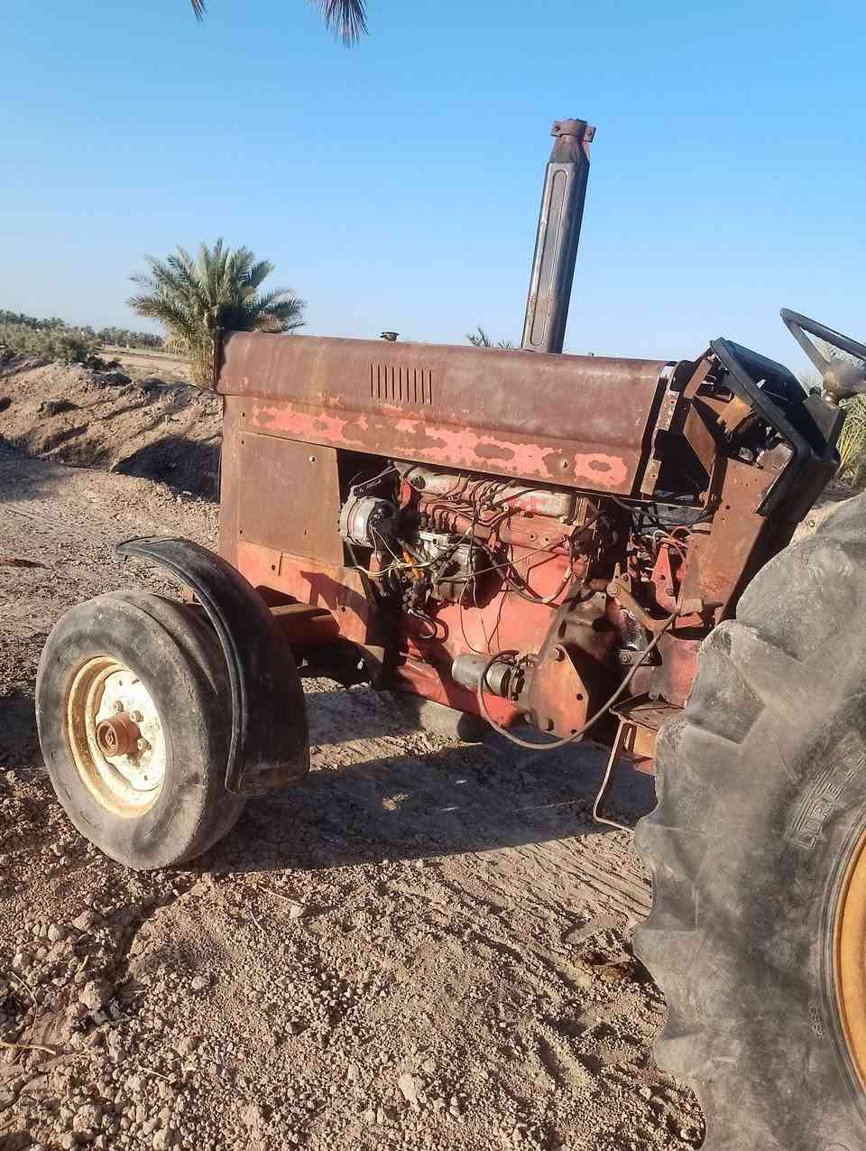 مكينه للبيع عنتر ناشنال موديل  83  رقم وسنويه نينوئ سنويه صاقطه محرك خير من الله كير بي بوش بلعصه مالته هودرليك خير من الله تاير نص عمر سلف شغال بس عوزه باتري السعر3ملايين وبيه مجال مكان بابل جبله  التصال ع الرقم***********
