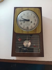 ساعة ١٩٧٠ • شغالة • تدق نص ساعة