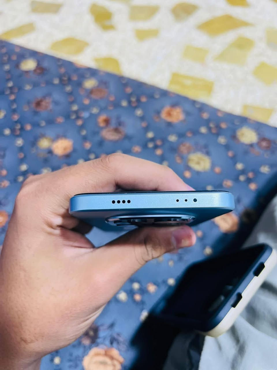 ريدمي نوت 15 برو 5G… وحش الفئة المتوسطة!
✨ شاشة AMOLED ضخمة 6.83 إنش بدقة 1.5K ومعدل تحديث 120Hz
📸 كاميرا خرافية 200MP بتفاصيل أسطورية
⚡ معالج قوي Dimensity 7400-Ultra لأداء سريع وسلس
🔋 بطارية عملاقة 6580mAh تكفي يومين استخدام
🔌 شحن سريع 45 واط + شحن عكسي
💪 مقاومة ماء وغبار بمعايير IP68/IP69
🛡️ زجاج Gorilla Glass Victus 2 للحماية

العنوان📍
موصل جانب الايمن
الجهاز مستعمل شهر ونص 
ملحقات كامله 
بيع او مروسة


**إذا كنت صاحب هذا الإعلان وتريد حذفه لأي سبب، رجاءا أرسل رسالة إلى الدعم الفني**