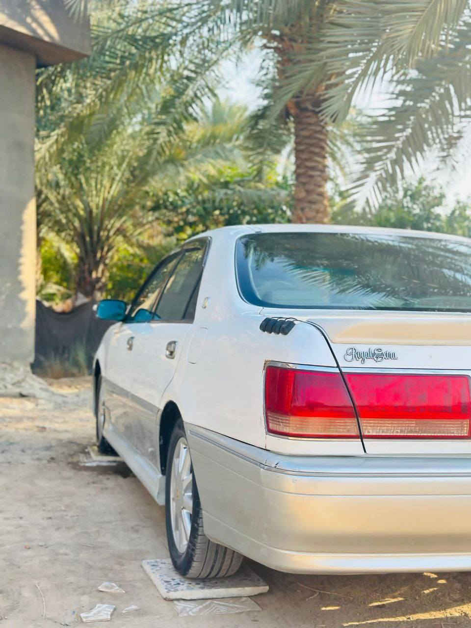 سلام عليكم ملكه لبيع تفاصيل تصل واني خادم بسعر جدن مناسب ***********
