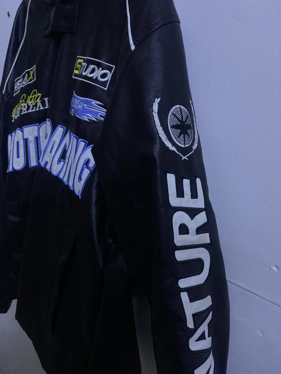 قمصله دراجات تلبس من 70الى90نضافه100‎%‎ سعر 20


**إذا كنت صاحب هذا الإعلان وتريد حذفه لأي سبب، رجاءا أرسل رسالة إلى الدعم الفني**