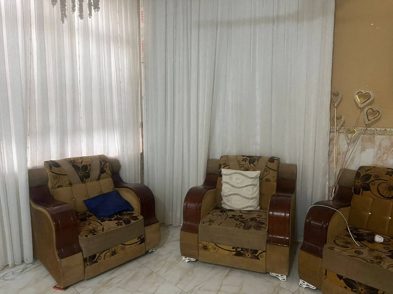 سلام عليكم السعر ١٧٥ وبيهن مجال تخم كامل نضيفات الديوانية ***********
