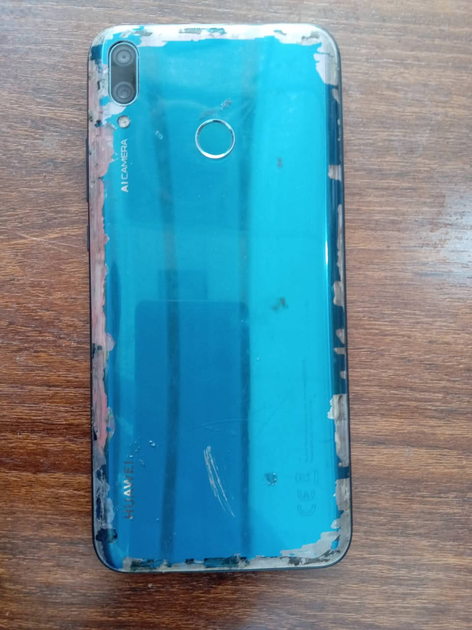 *********** 
هواوي y9
بي بس فطرين بالشاشة  وصبغ الضهر واكع شوية قفلة 65 خمسة وستين

***********
