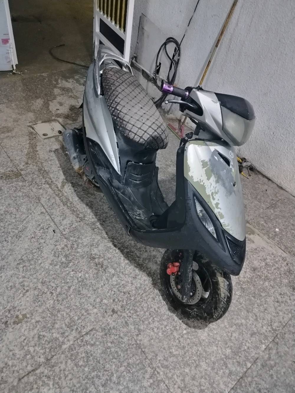 ماكس 140 للبيع دراجة  اي نقص مابيهة  سلف و هندر السعر 175 مكاني بغداد غزاليه 