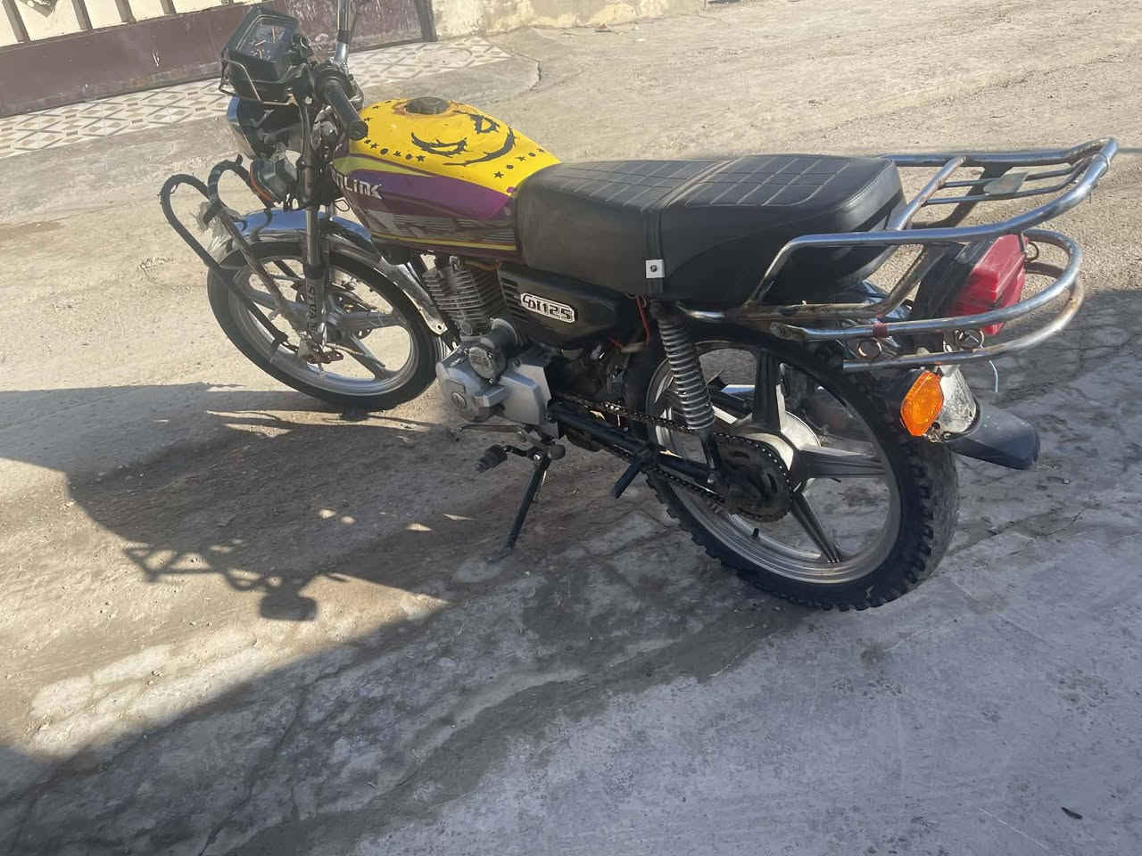 السلام عليكم دراجه سيفان موديل 17 اوراق للبيع


**إذا كنت صاحب هذا الإعلان وتريد حذفه لأي سبب، رجاءا أرسل رسالة إلى الدعم الفني**