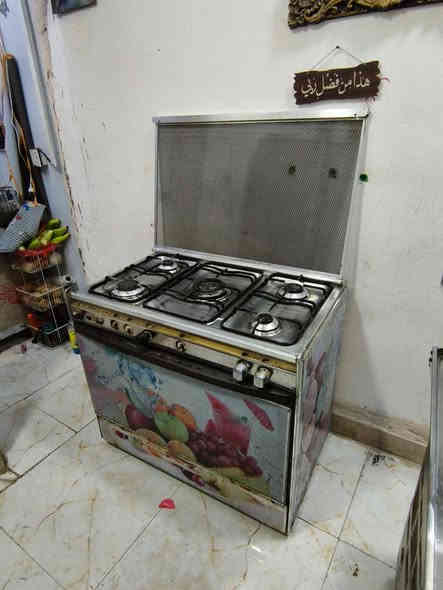 مستعجلين ع بيعتهن لاسعار ثابته المكان حي الجهاد واكو توصيل 
طباخ كريازي كوله شغال ب80 قفله
براد كامل ب50 قفله  ***********
ثلاجه 20 قدم تجميد فول ب130 قفلهه
