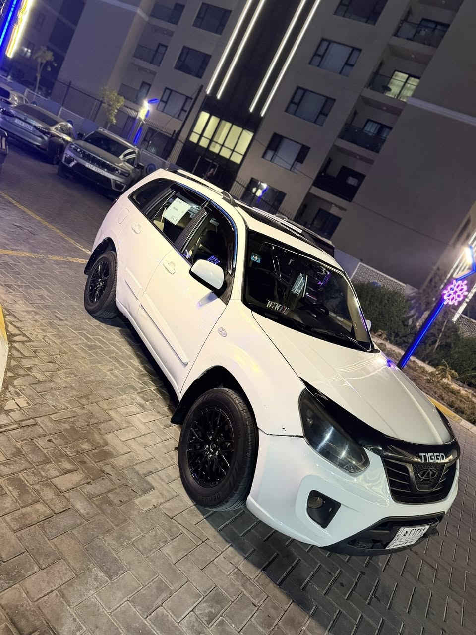 سلام عليكم تيكو لبيع موديل2012بيهةمكانات سيارة مال بيت ونضيفة مابيهة نغص فحص وخذ مكان سيارة بغداد حي الحسين *********** لستفسار تصل سعر 55 بيهة مجال
