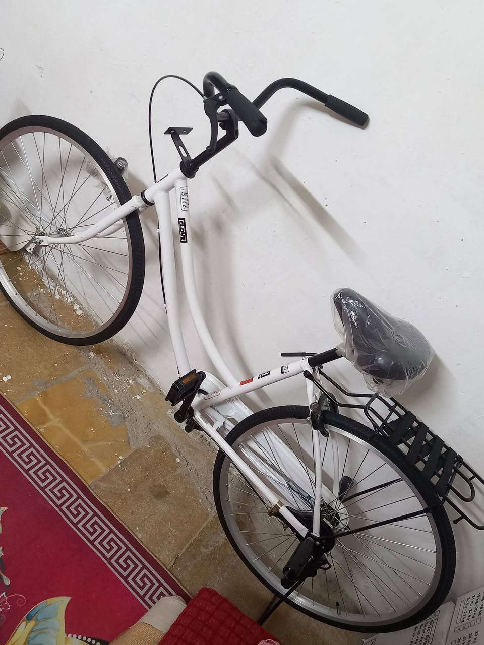 سلام عليكم بايسكل بناتي جديد للبيع بغداد  السعر ١٦٠ وبي مجال بصيط 
الاستفسار ***********
