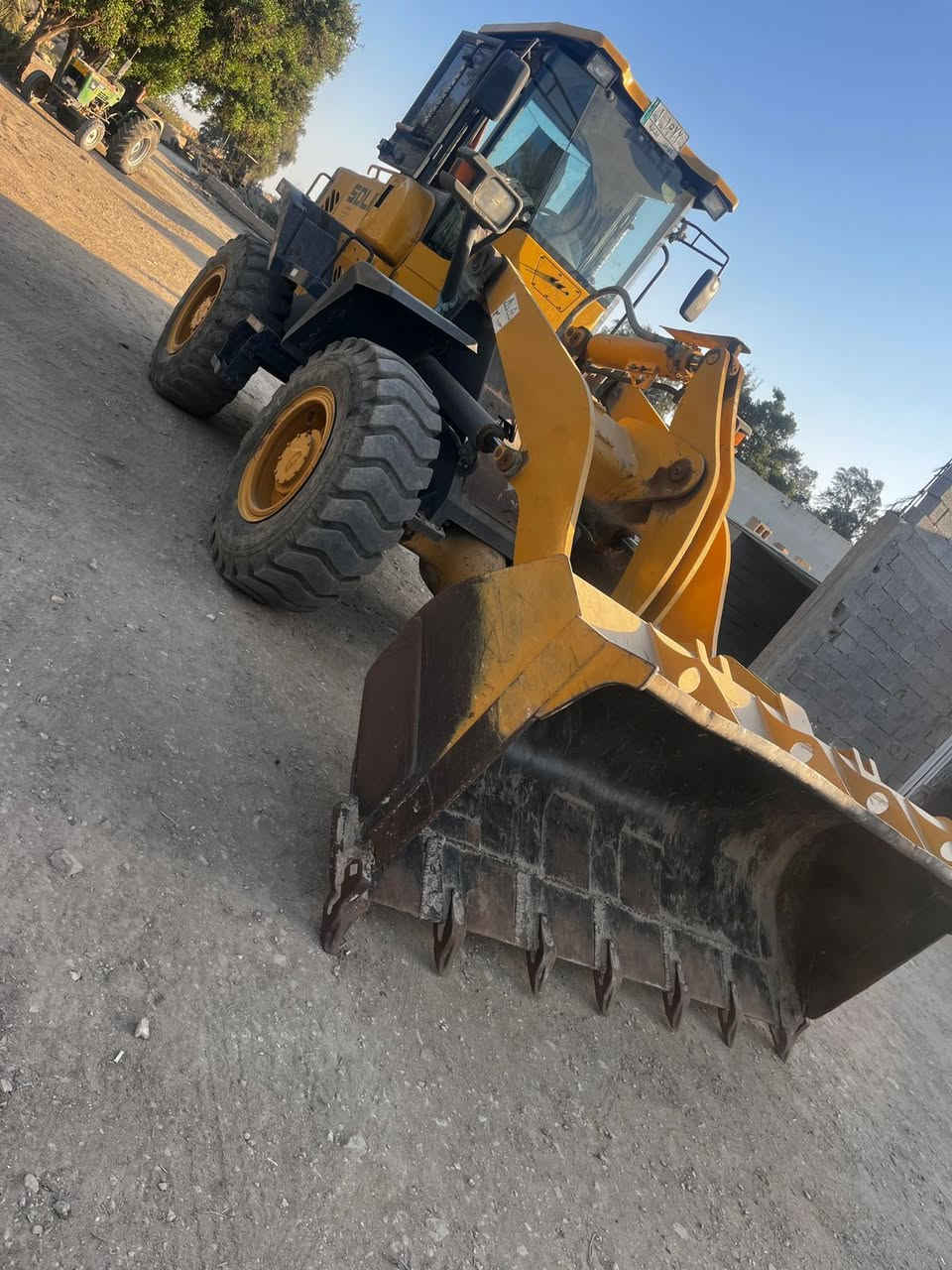 شفل للبيع موديل2013 رقم ذي قار سنويه 27 المكان ناصريه قضاء الاصلاح الاتصال ع رقم ***********///***********
