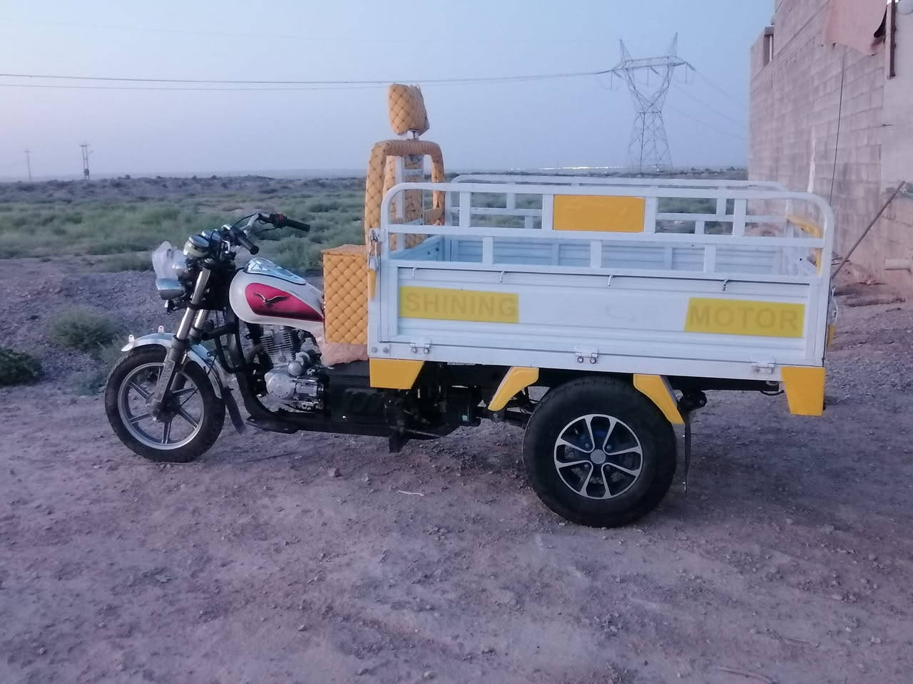 سلام عليكم
ستوته لبيع موديل 24
6وراق جنوبيه

كلها على بلاد ستوته قطره صبغ مابيها
المكان ديالى دالى عباس
السعر 1750 بيها مجال 
الرقم تصل ***********
الرقم تصل ***********
