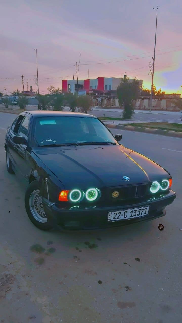 السلام وعليكم اللبيع BMW أصل 525 وارد ياباني بدون سلايد داخل اسود جلد السياره باسمي تحويل مباشر السياره جاهزه من كل النواحي ما بيها أي نقص مكاني واسط الصويره وهذا رقمي 

***********
***********
