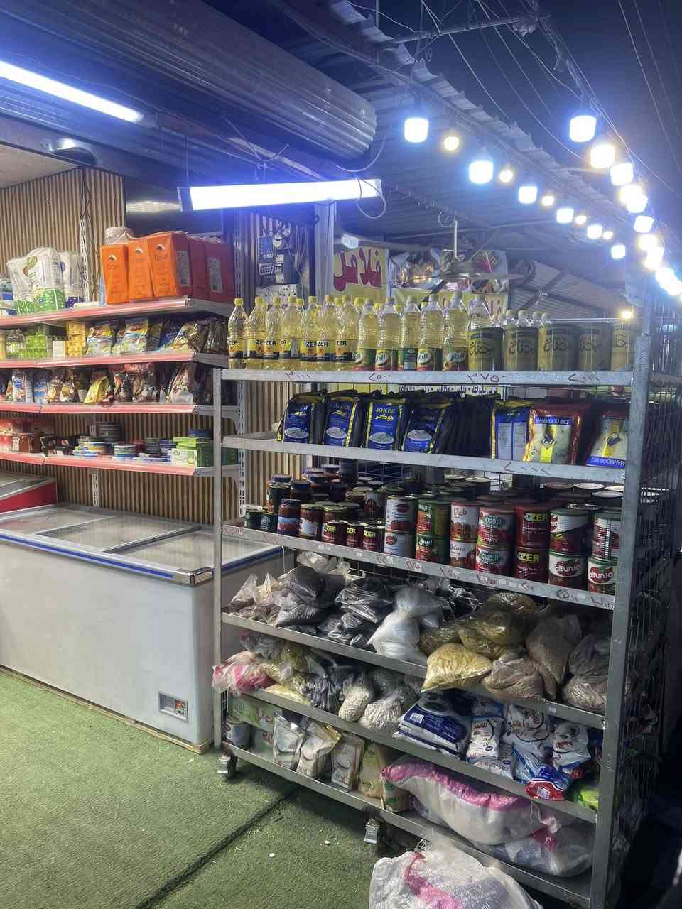 السلام عليكم محلات عروض غدائية للبيع هوة وغراضة محل كامل مكمل يحتوي على مجمدات سطحية وعواراض 
موقعة تجاري العنوان المشتل شارع المطبك مقابل علوة خيري 
علمآ واردة اليومي خير من الله سبب البيع ضرف خاص

ملاحضة /المحلات ايجار
رقم الهاتف/***********
