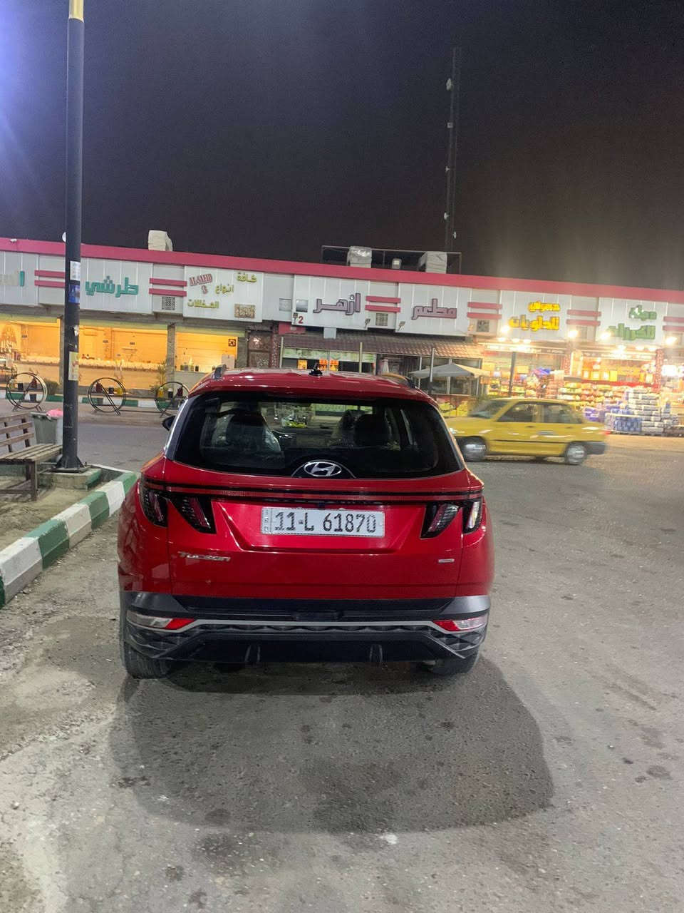 توكسان  2023
لون احمر 
محرك 2500 وارد امريكي فور ويل
ماشي 31 - الف ميل 

فور ويل، كشنات تدفأ، ابواب بصمه , بصمه تشغيل , تشغيل عن بعد , شاشه , تحكمات ستيرن , اشاير بالمري , مري شفط , بجم زينون
شحن وايرلس

 تبريد قطعتين , كرسي كهرباء , هندبريك بصمه , اوتو هولد , توقف ذاتي A ستوب , مانع انحدار , مانع انزلاق ,كامره خلفيه  , جنطه كهرباء , انضمه قياده .

حادثها جاملغ وبنيد حادث بسيط موضح بلسونار

السعر 197 ورقه
هاتف : ***********
