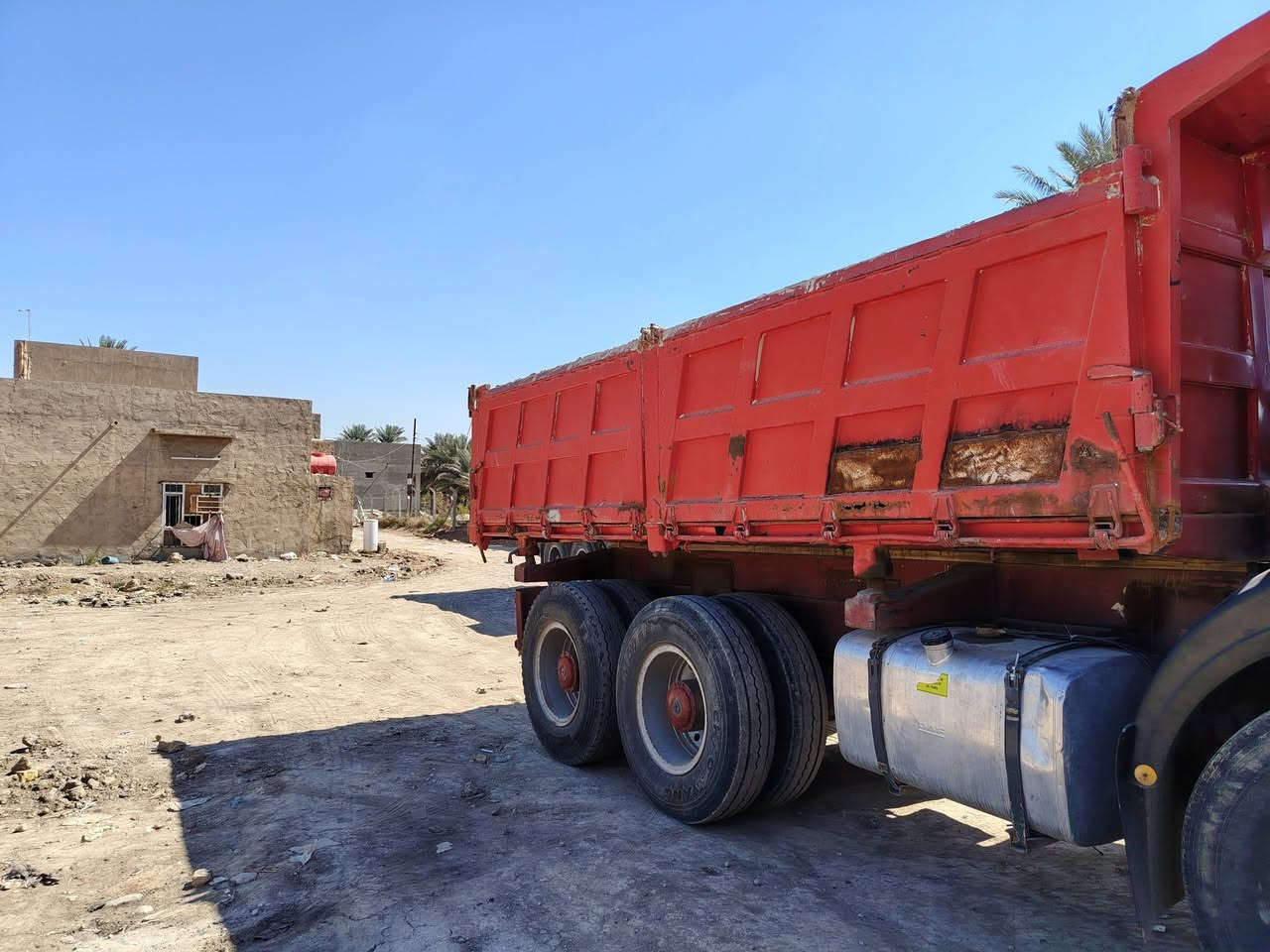 بدي البيع حجري ***********  ***********
