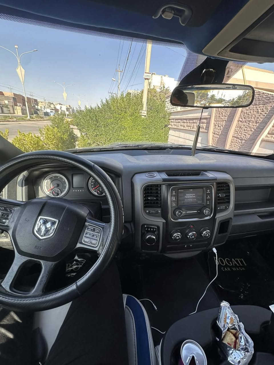 رام كلاسك 2017
صبغ عام 
كير 1000  موس 
مكينة  هيمي 5700 
 السيارة  مناقصها شي 
تخم تاير جديد 
حداده جدبدة
باتري جديد
رقم اربيل دولي 
عليها منضومه غاز  جديدة بضمان صارلها 3اشهر
شواصي  شرط للبيع مراوس حسب القناعه سعر  150 بي مجال شي بسيط للتوصيل ***********
