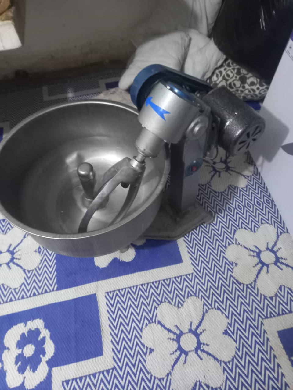 السلام عليكم
عجانه للبيع صارلي 15 يوم من اشتريتها 
السعر 300 ألف 
للاستفسار الاتصال بالرقم فقط ***********
