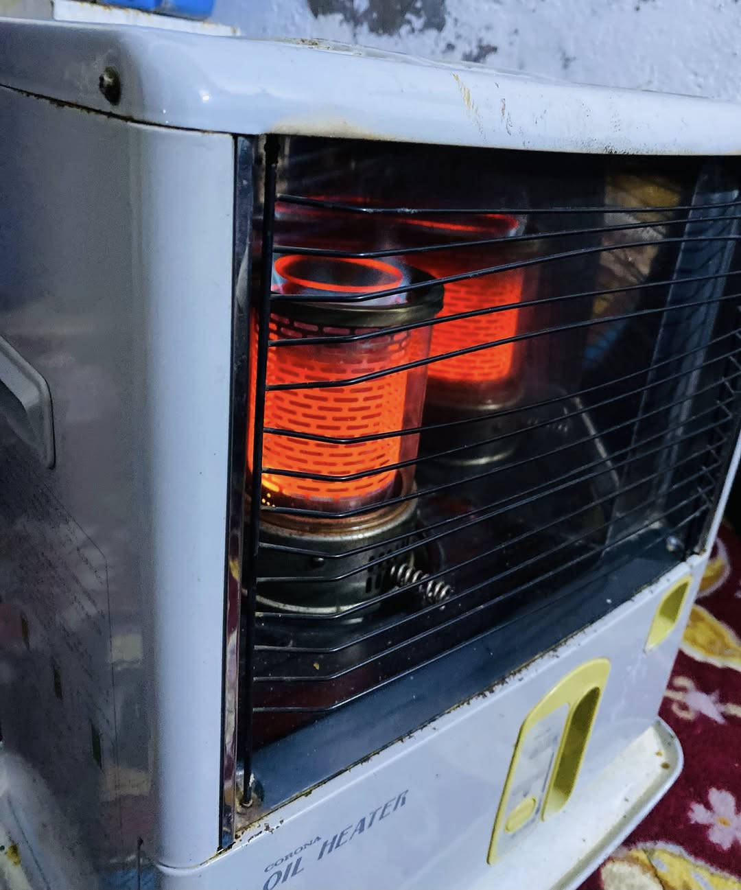 من رخصة الادمن 

أغراض بيت للبيع ثلاجة 200 مكينة فراشة جدد الوحده ب75  صوبة البيضة 55 صوبة الجوزية 90 كرسي ب60 …***********
