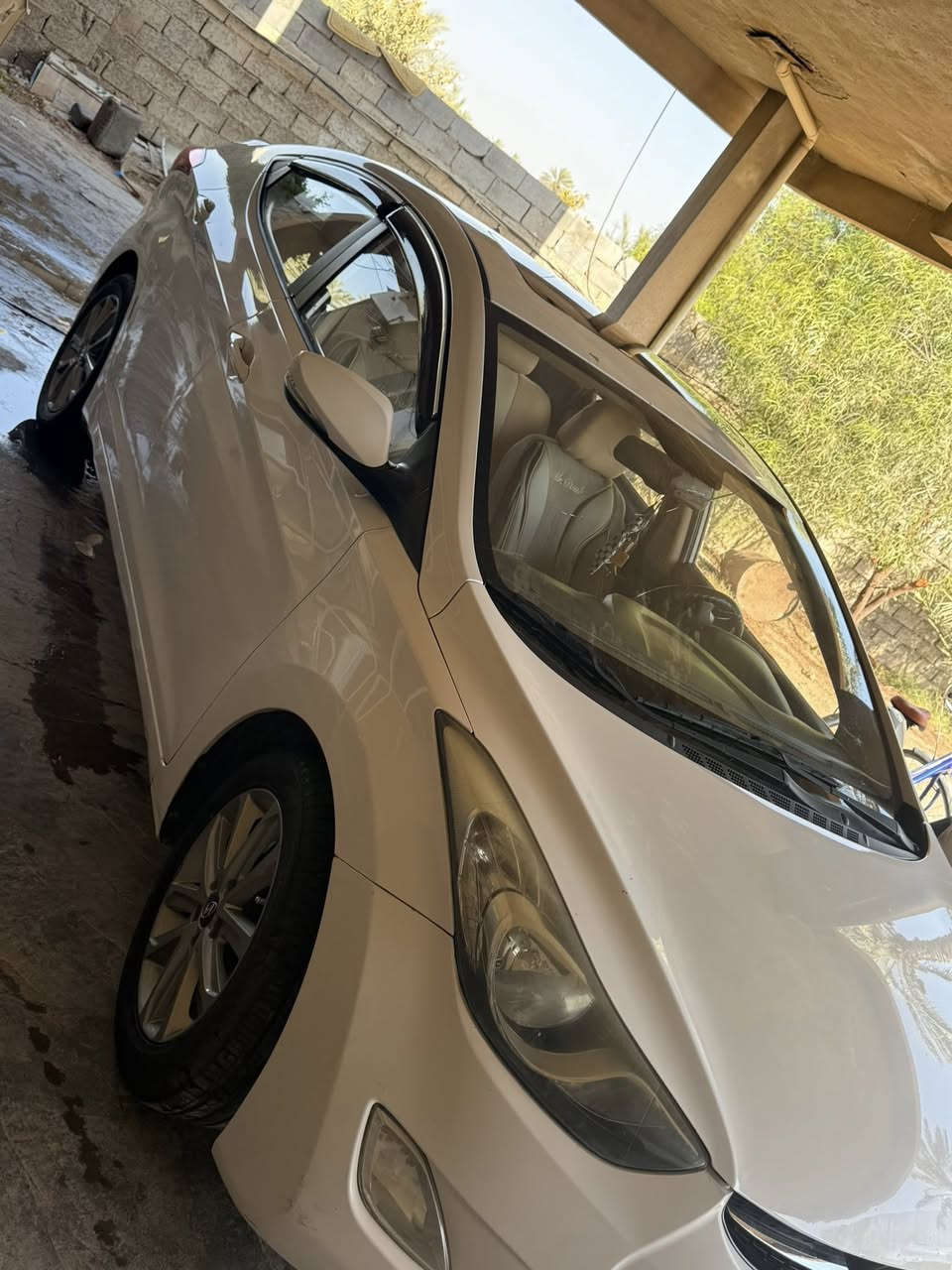 الانترا 2012 بغداد  فول موصفات بصمه السياره فتحه اشاير بلمري الناصي زنون شاشه  السياره كير محرك خير من الله ماشه 210 الف بيه جاملخ خلفي نصه صبغ وبيه جاملغ امامي مبدل السياره 125 بيه مجال بسيط جدا ***********
