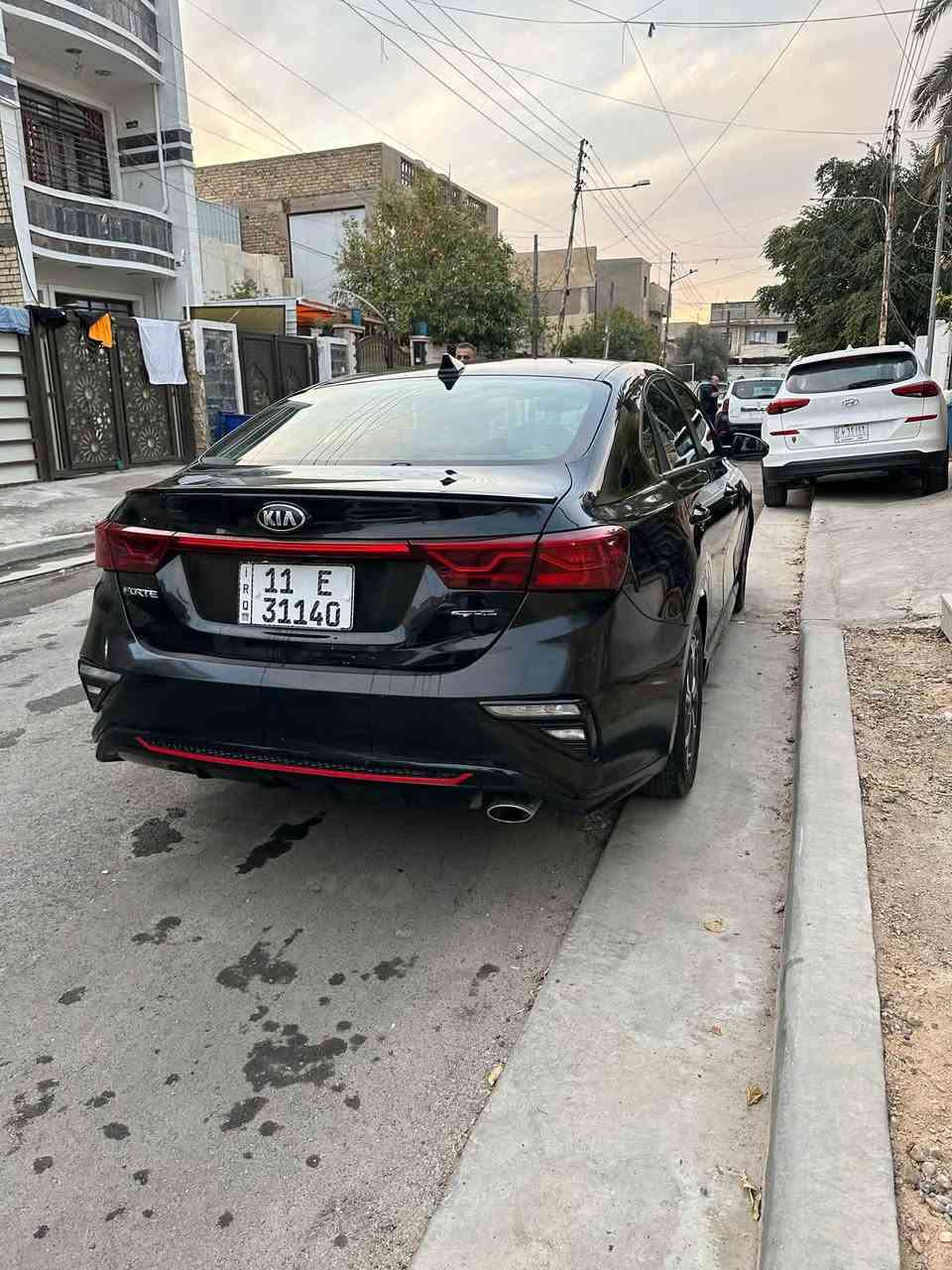 سلام عليكم اخوان
كيا فورتي 2021 GT-line للبيع 1/1 عدا الفتحة 
ماشية 100الف 
سيارة نضيفة ما بيهة اي نقص 
كير مكينة صدر كفالة 
عليهة منضومة عاز ايطالية 
انسى صرف البانزين 
حادث موضح بالصور مع السونار 
السيارة بيهة قطع صبغ ابيع عام  
مكاني بغداد اليوسفية او مكاسب
تحويل ثاني يوم رقم بغداد جديد 
السعر 110 وبيهة مجال بسيط جداً
ممتواجد على الفيسبوك
***********
