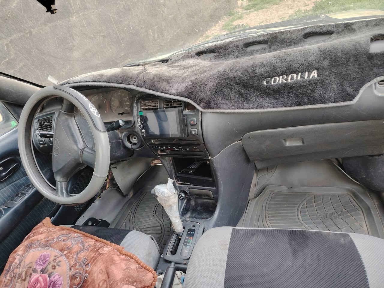 السلام عليكم كورلا موديل 94 رقم بغداد دولي مكينه وكير خير من الله رقم الهاتف *********** السعر 50 وبيها مجال للشراي
