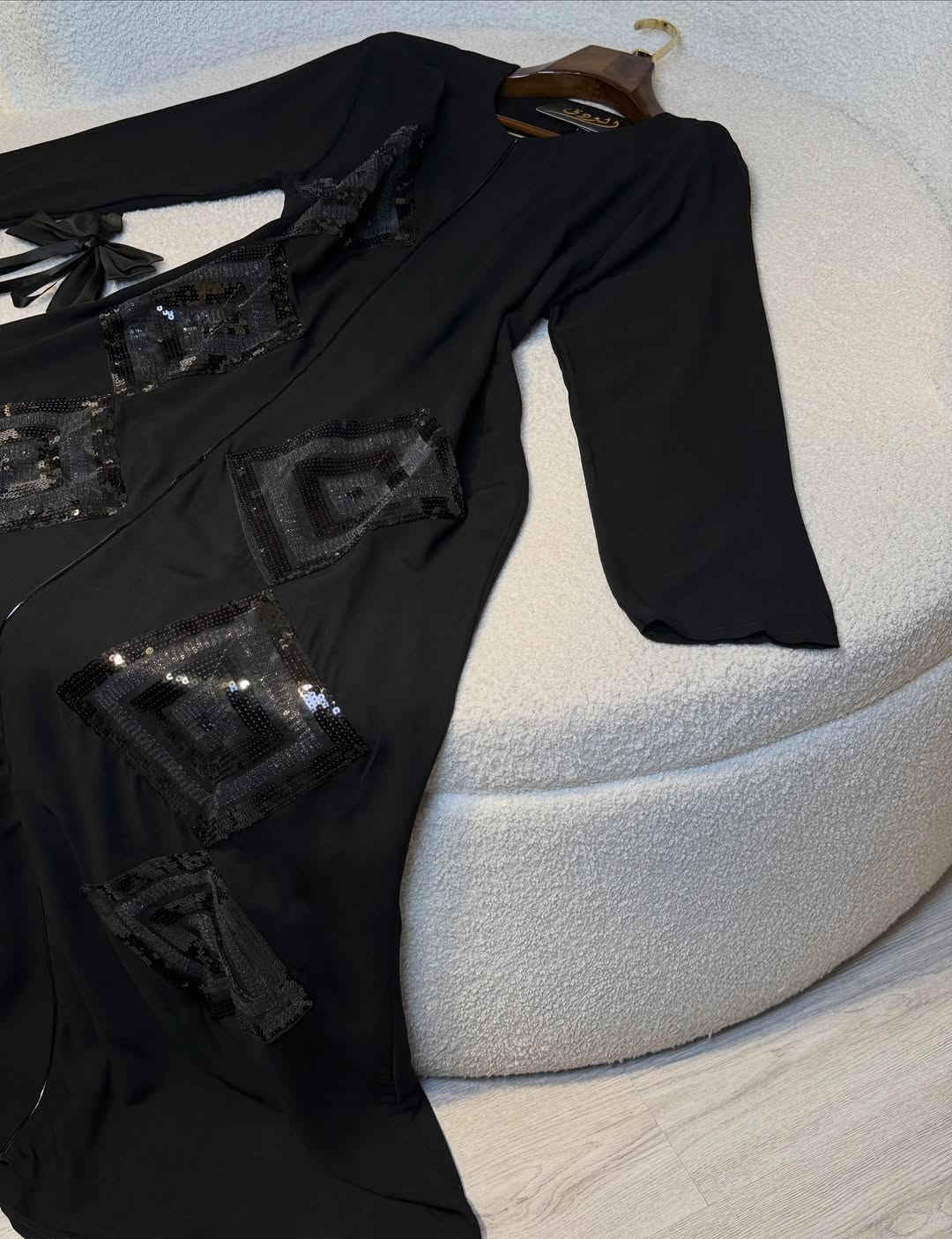 الـسعـر13الـف✨🖤
القياسات(L,xl,2x,3x)

للحجز و الاستفسار التواصل على الأرقام واتس اب 

***********
***********
***********
***********

توصيل بغداد  5000
توصيل محافظات  5000
