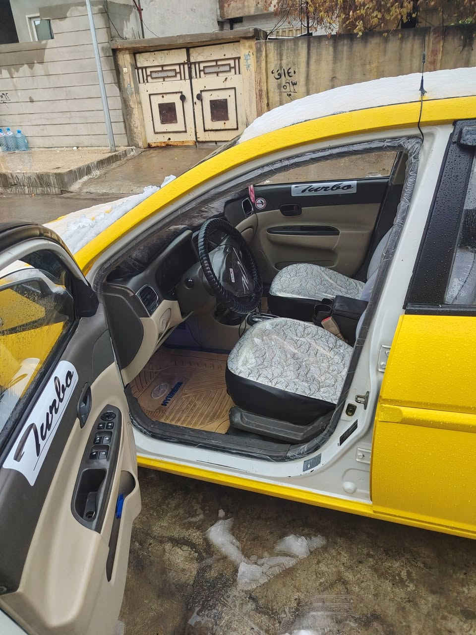 اكسنت موديل 2011مكينه كيرشرط هيىه غرامات صفر رقم انكليزي بس على استلم  كاربون بانزين ضرر باب تبديل بدون داخل شرط التحويل السعر 95وبيها مجال الاتصال ***********
