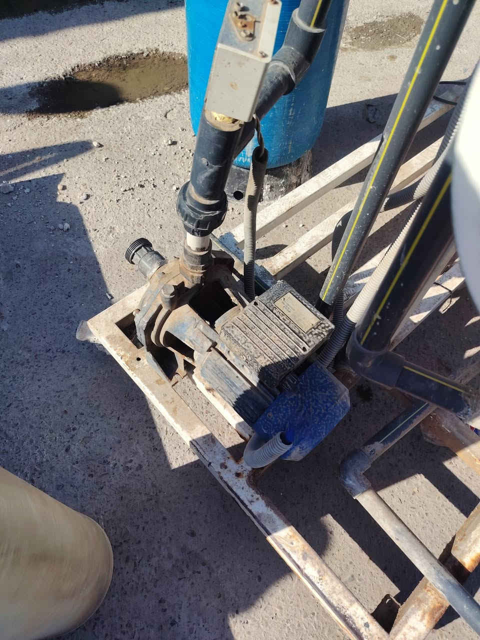 محطة ماء ارو مستخدمة
 للبيع ١٠٠٠ لتر
شغاله أملاح ٢٢
بغداد الحسينية
***********
