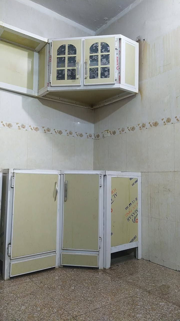 كاونتر وملحق ثلاث قطع زاويه ركنيه  نظافه فول شخط مابي تسكام للبيع حله


**إذا كنت صاحب هذا الإعلان وتريد حذفه لأي سبب، رجاءا أرسل رسالة إلى الدعم الفني**