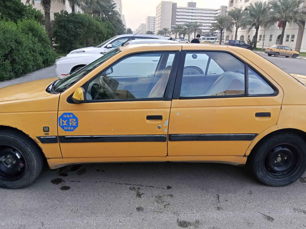 بيجو 405 للبيع موديل 2013 باسمي لايتات عالي وناصي ليد مكينه مجفت قبل 4 أشهر تبريد شغال السعر 30 وبيها مجال العنوان بسماية ***********
