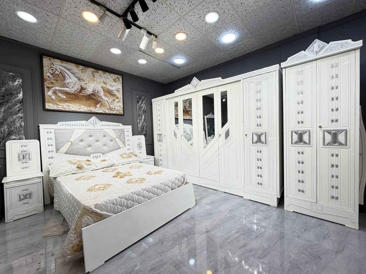 السعر // 950
🔅تفاصيل الغرفة المرمري  ....

خارج ٤ملم ام دي اف 🔺
وداخل معاكس ٣ملم 
صبغ حراري  درجة اولى 

عدد القطع  ٧ قطع 😍
🔺1 //جرباية  قياس  ١٦٠ × ٢٠٠ 
🔺//ميز جانبي ايسر قياس ٥٠
🔺2// وميز  جانبي  قياس ٥٠
🔺3// زاوية ارتفاع مترين عرض ٨٠
🔺4// وميز بلازمه  
🔺5//وميز مراية ارتفاع مترين عرض ١٢٠
🔺6// وكنتور ٦ باب  ارتفاع مترين و١٥ طول ٣ متر و١٥

القطعه الثامنة حسب الطلب شازلون
سعرها ٥٠ الف ❤️

(توصيل مجاني مركز بغداد )
التوصيل يشمل الشد مجاني 🔥
(اطراف ٥٠)
باقي المحافضات حسب البعد
شازلون سعرها ٥٠ الف
شازلون مخزن ٧٥ الف


**إذا كنت صاحب هذا الإعلان وتريد حذفه لأي سبب، رجاءا أرسل رسالة إلى الدعم الفني**